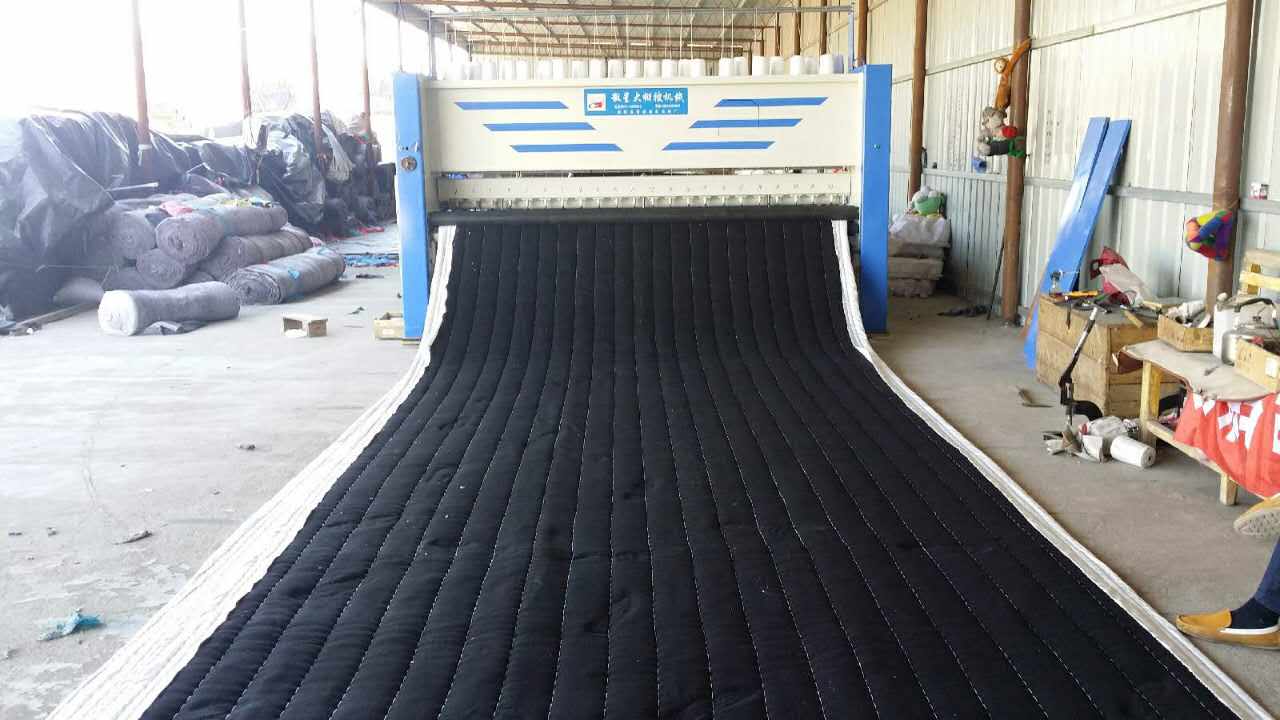 大棚棉被廠(chǎng)投資多少錢(qián)？